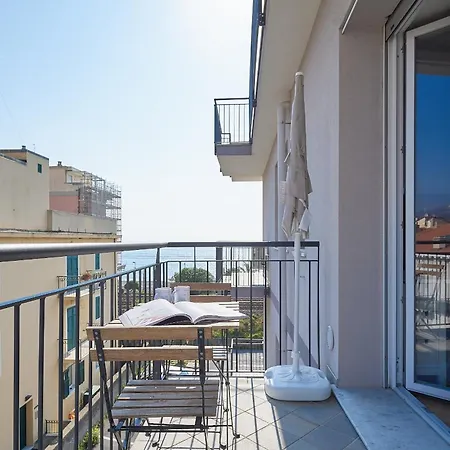 Italianway - Il Faro Lägenhet