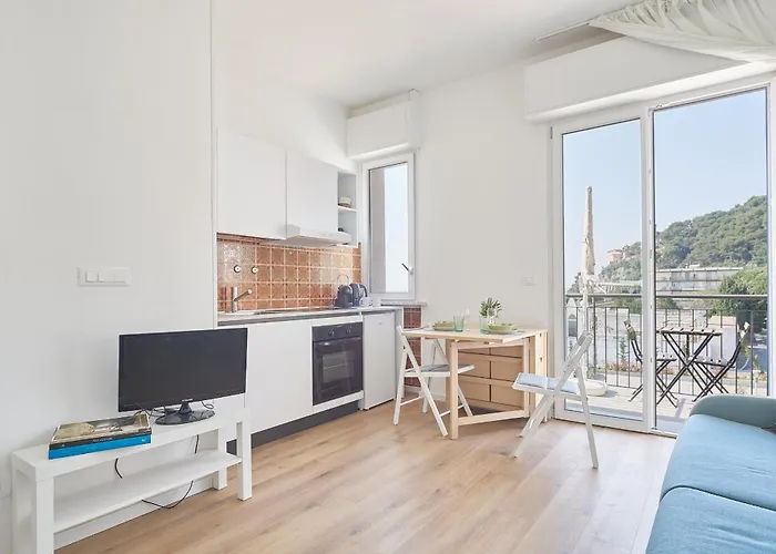 Italianway - Il Faro 보르게토 산토 스피리토